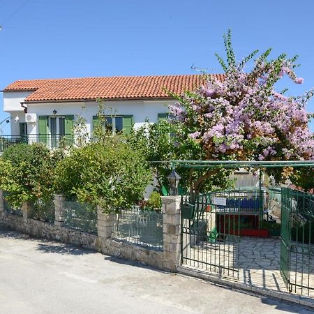 Eirini - Loggos Apartments Longós المظهر الخارجي الصورة